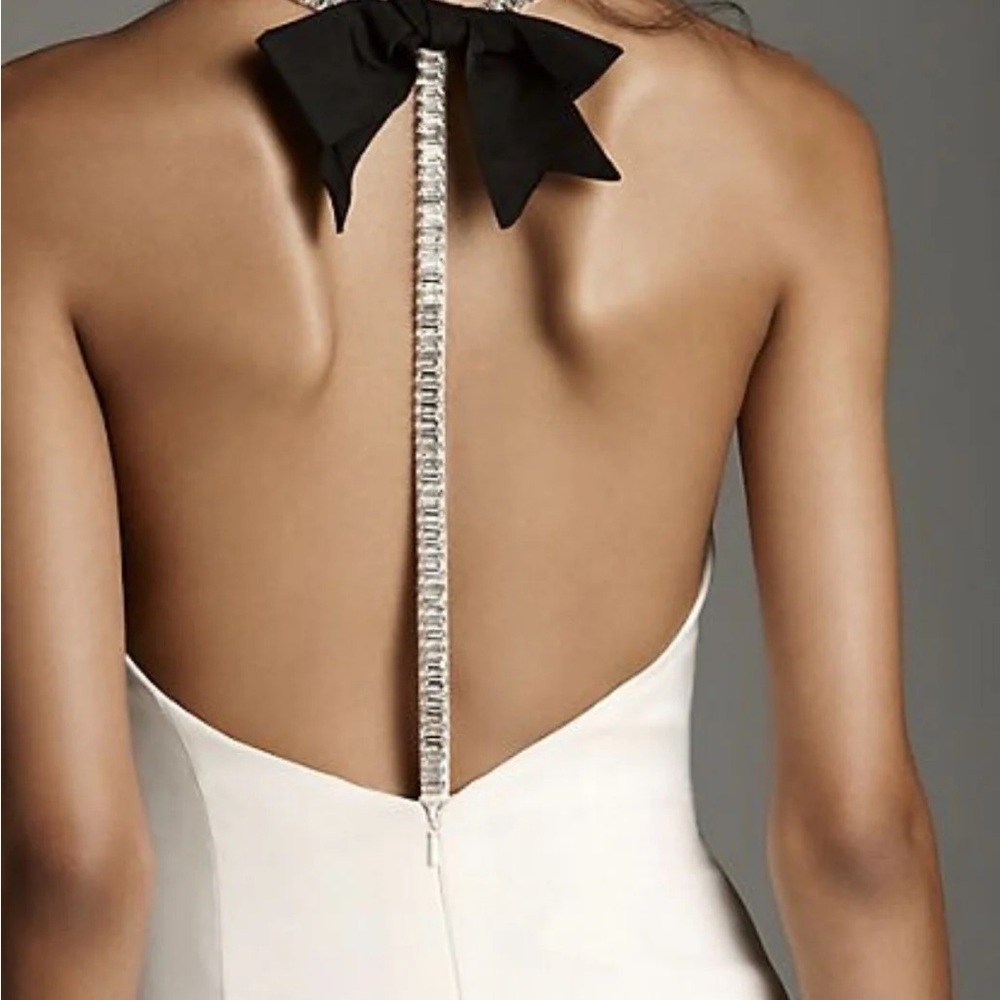 White Gown with Black Bow and Crystals. NWT Vera Wang size 6